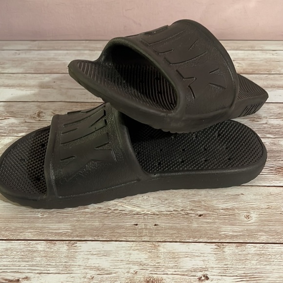 PINK Slides size 6 - Picture 3 of 4